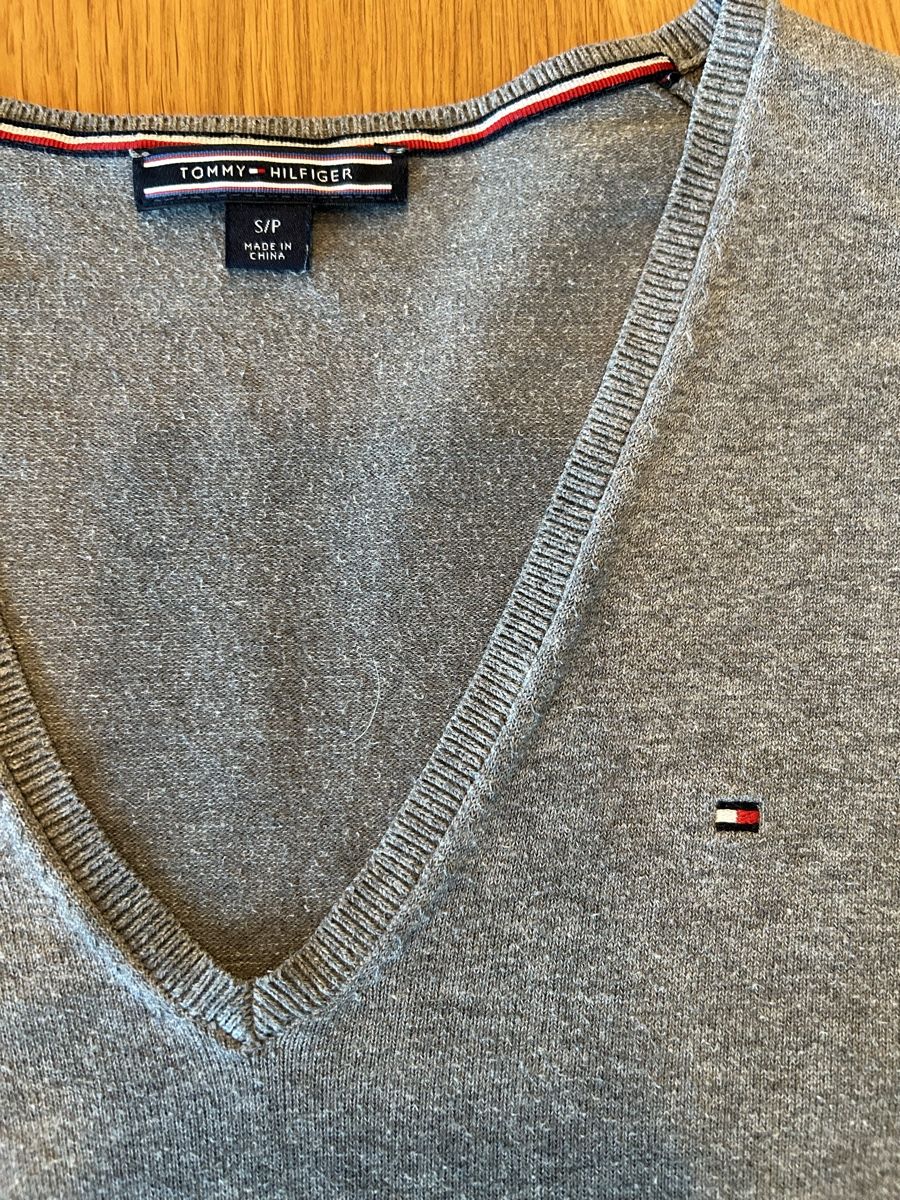 Tommy Hilfiger Maglioni & Felpe: Tommy Hilfiger Damen Pullover Gr. S Grau – Usato da Schwarzenbach SG venduto da bienchen22 2