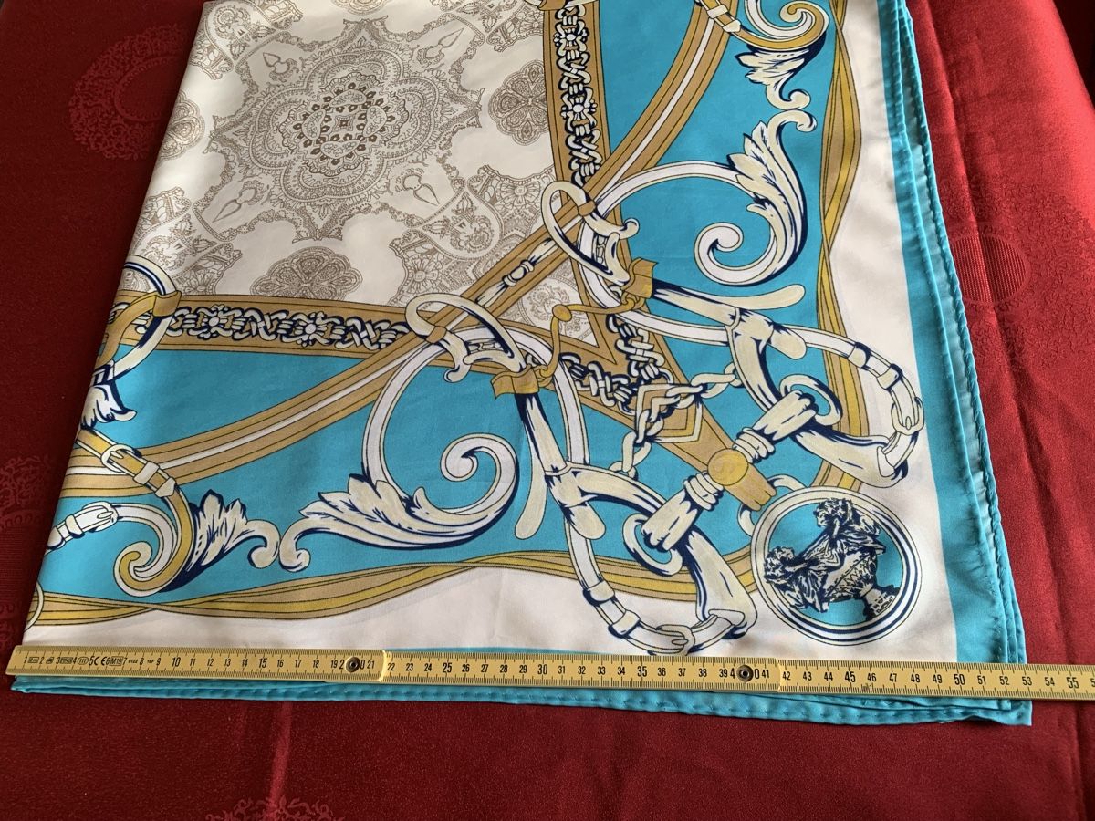 Foulard & Sciarpe: Foulard – Nuovo (secondo la descrizione) da Prilly venduto da Sissi_1009 3