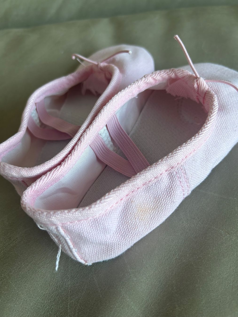 Scarpe per ragazzi: Turntappeli /Ballettschuhe Gr. 29 – Nuovo (secondo la descrizione) da Wädenswil venduto da LS777 3