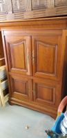 Massiver Holzschrank, Schrankwand, Top Zustand, Nussbaum