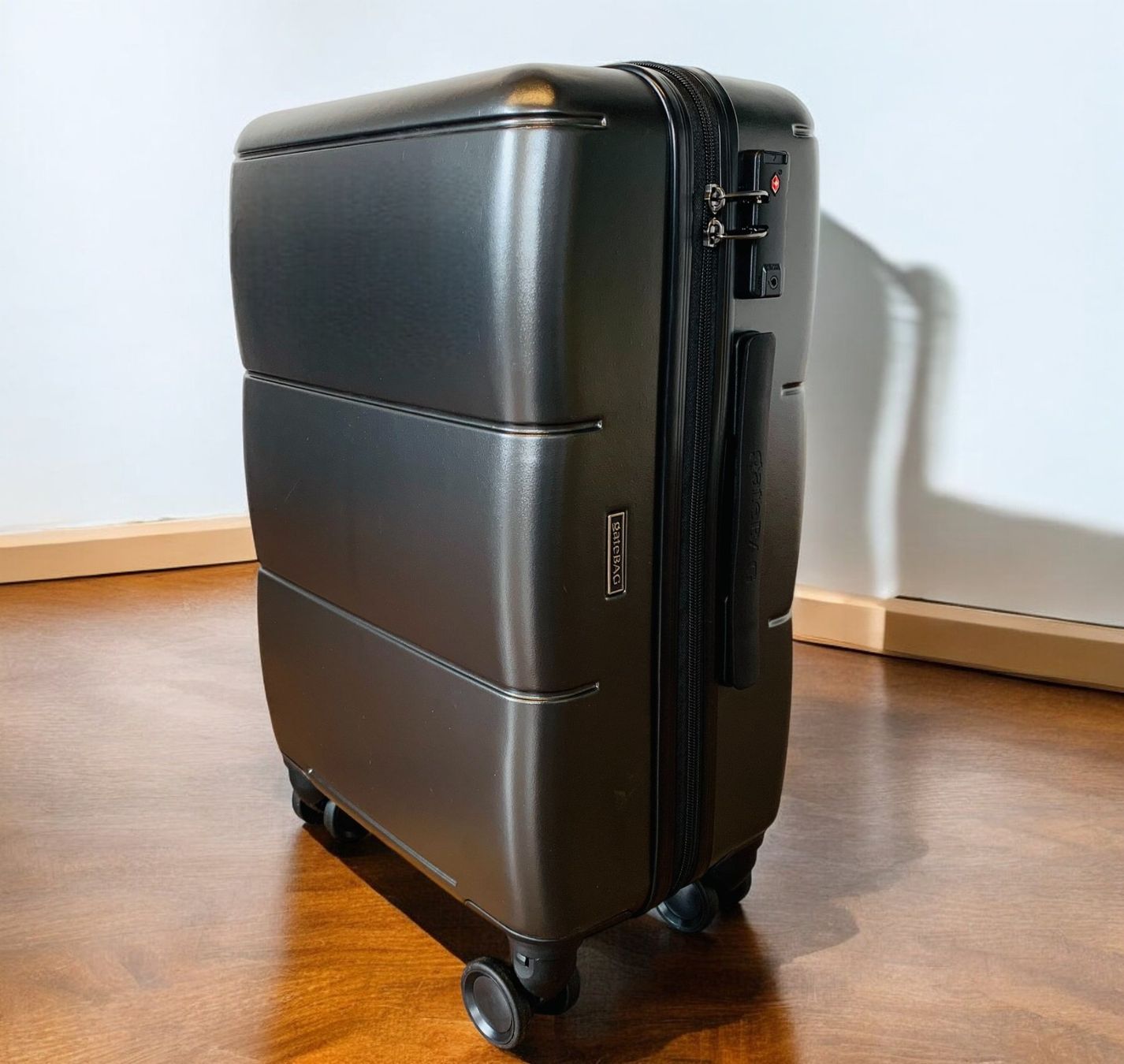 Valigie: Handgepäck Polycarbonat 55CM Gr. M gateBAG Anthrazit NEU – Nuovo e nell'imballaggio originale da Bergdietikon venduto da shopAgent 2