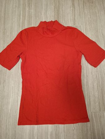 haut rouge taille S