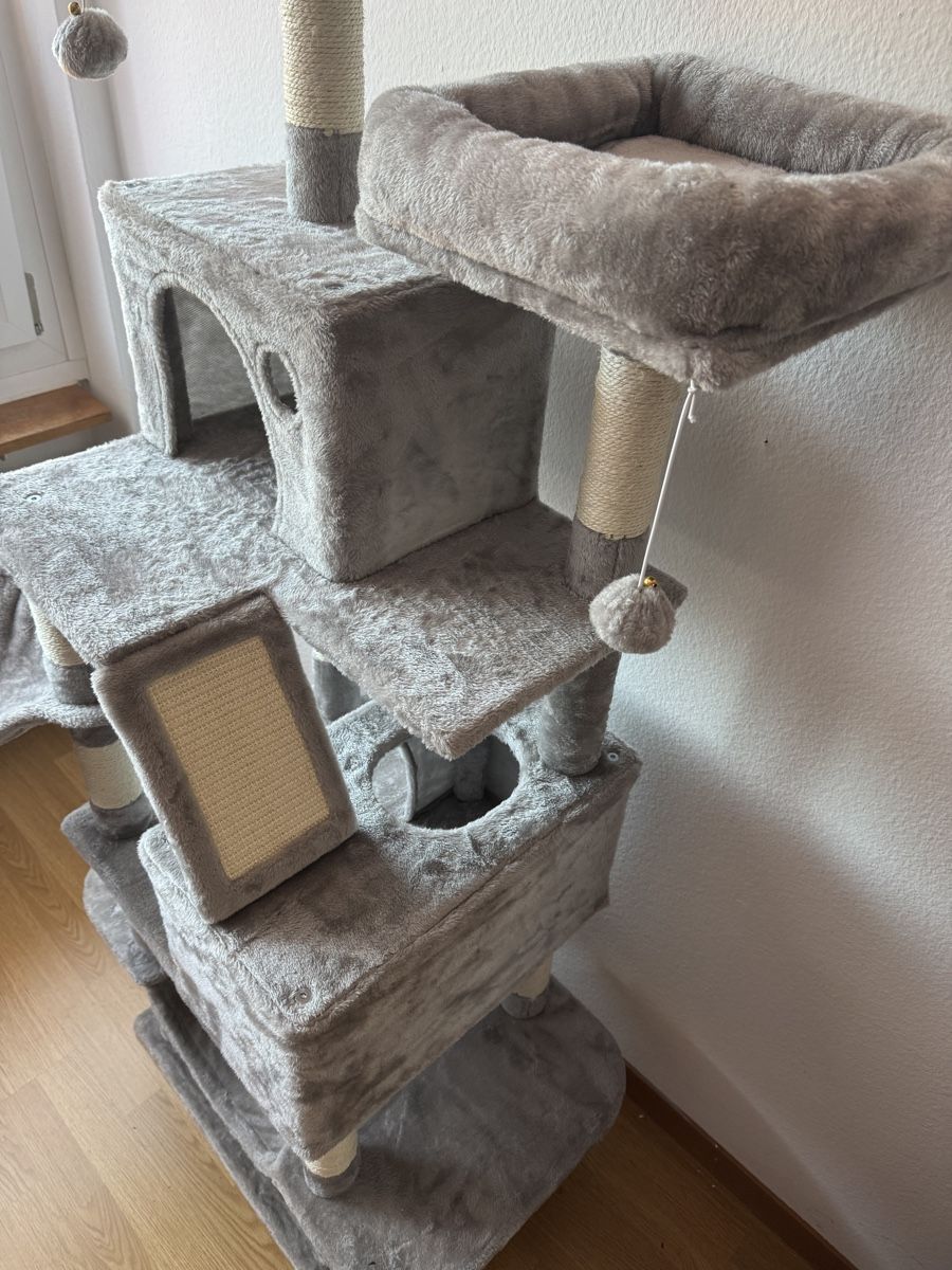 Tiragraffi: Cat tree scratching post grey multi-level,  NEW – Nuovo e nell'imballaggio originale da Effretikon venduto da expiredrice 3