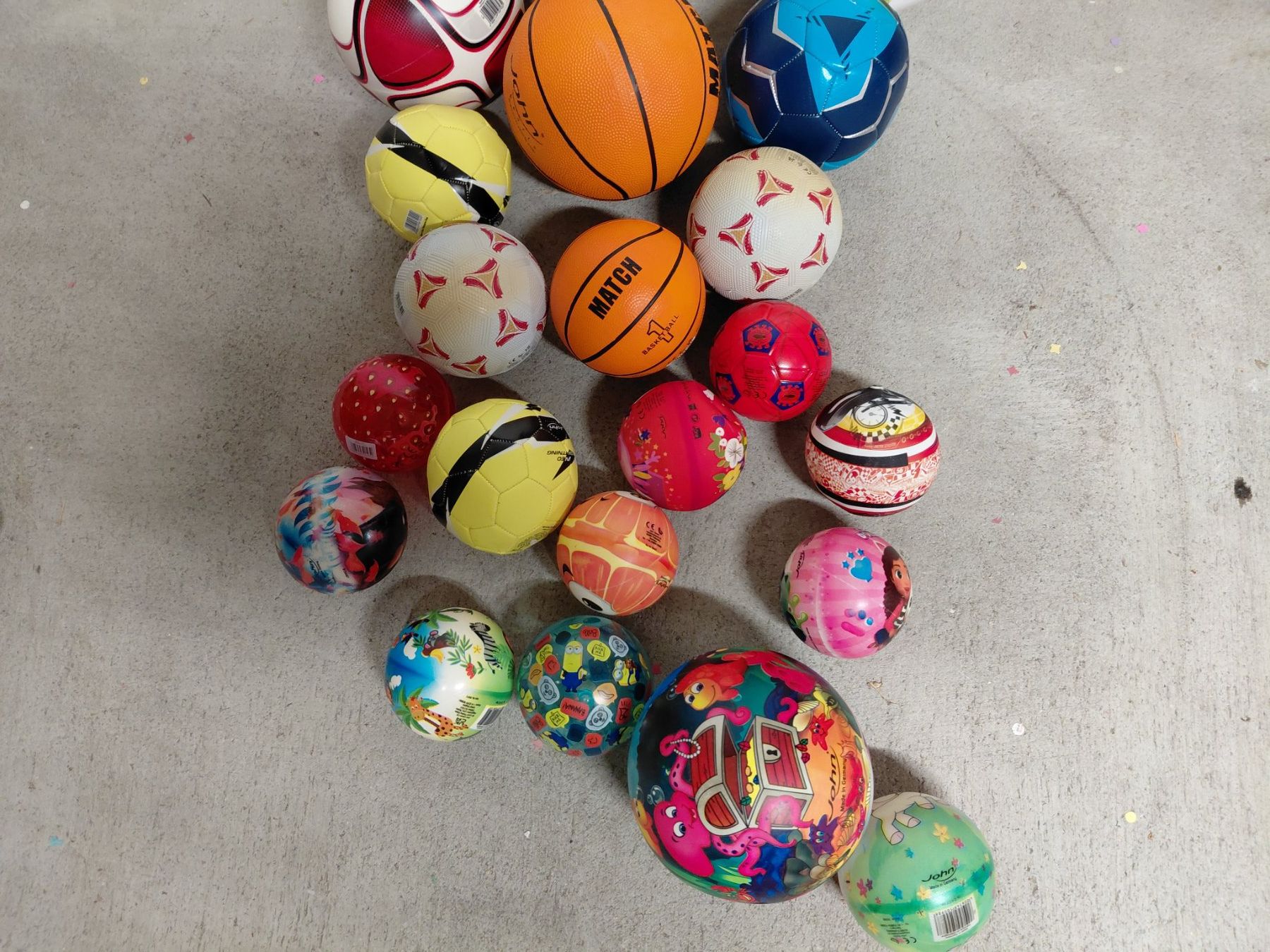 Palloni: Set mit 26 Verschiedenen Bällen – Usato da Gossau SG venduto da Zelte 2