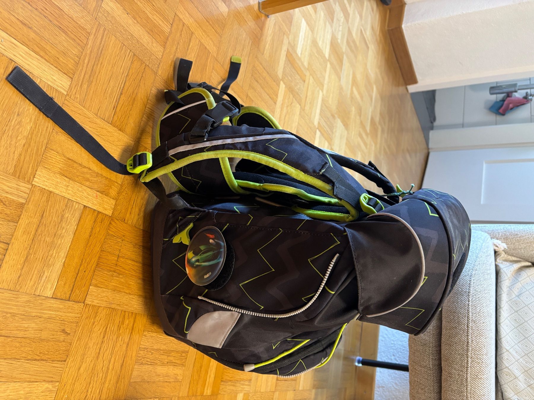 Allestimento di negozi e stand fieristici: Ergobag Schulrucksack Set neuwertig mit Etui & Ordner – Usato da wettingen venduto da christinalimsw 4