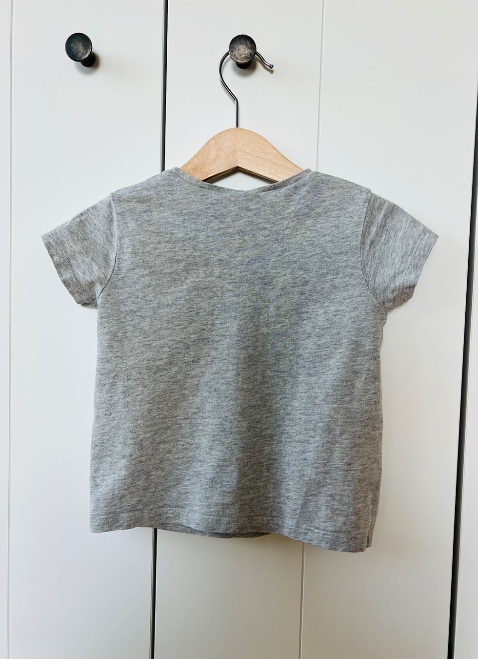 Zara Camicette, T-shirt & Top: Zara, 86, T-shirt, grau, Pinguine – Usato da Burgdorf venduto da rulan 2