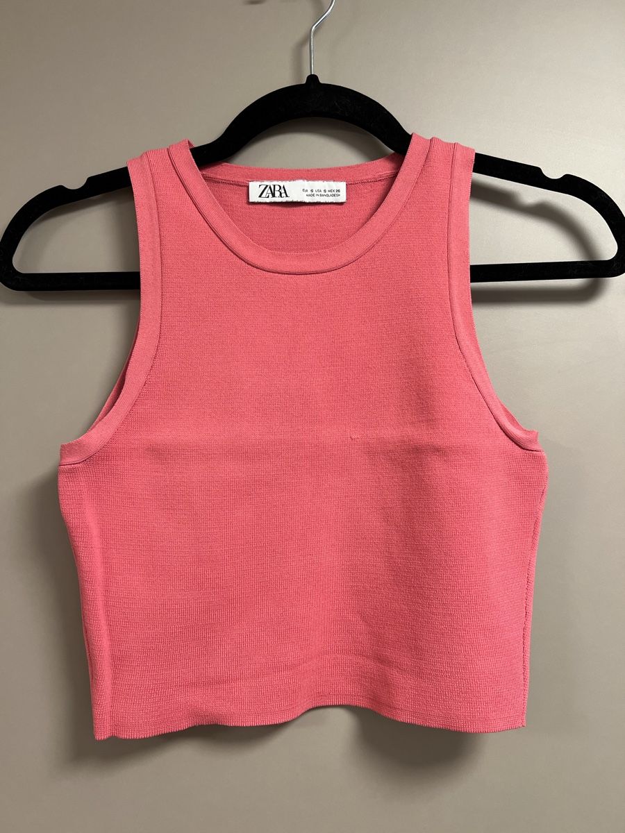 Zara Top: Pink Zara crop top – Usato da Prangins venduto da ale_f88f