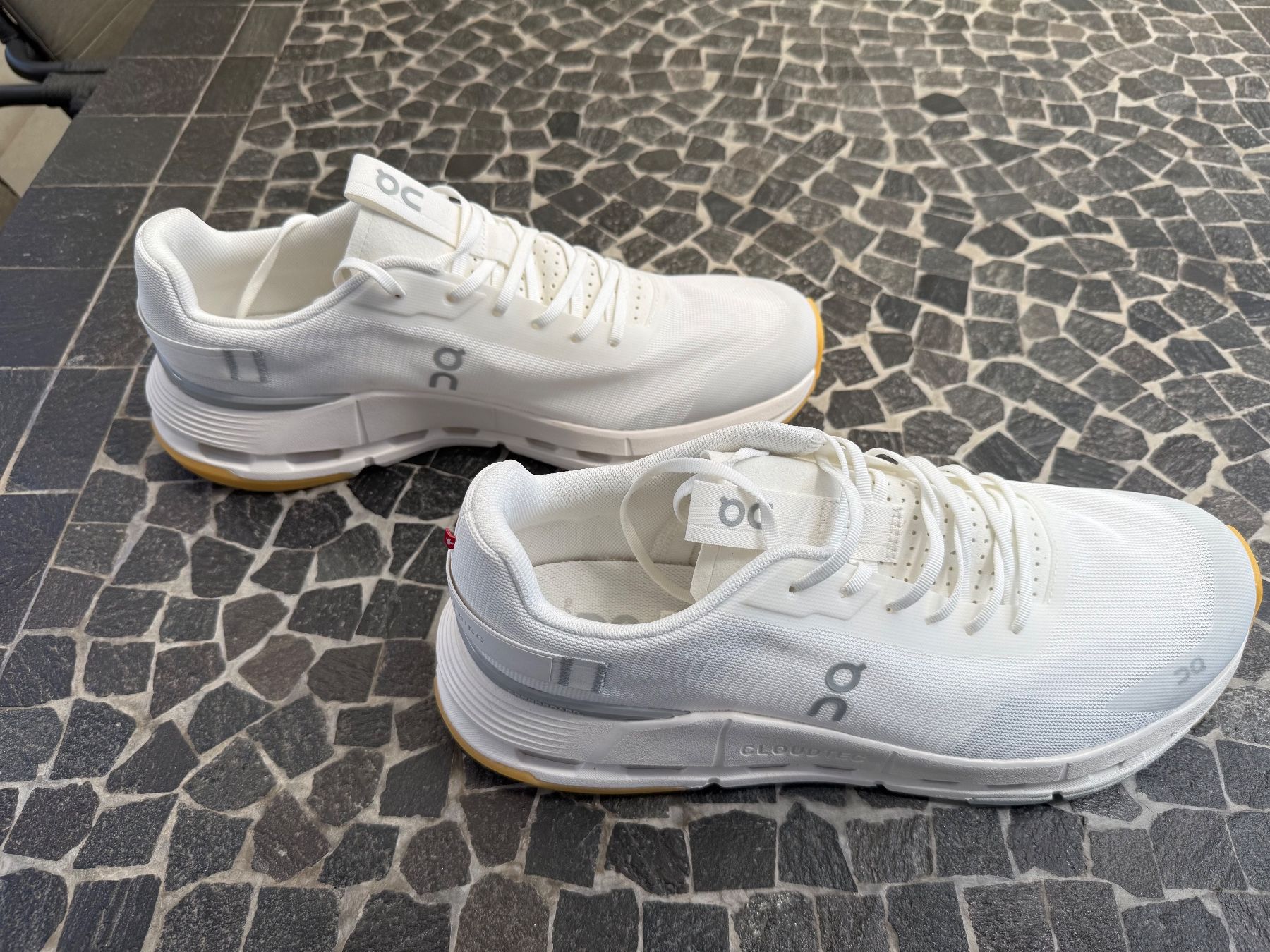 On Chaussures hommes: ON Cloudnova NEU – D'occasion à Jegenstorf par mammut02 2