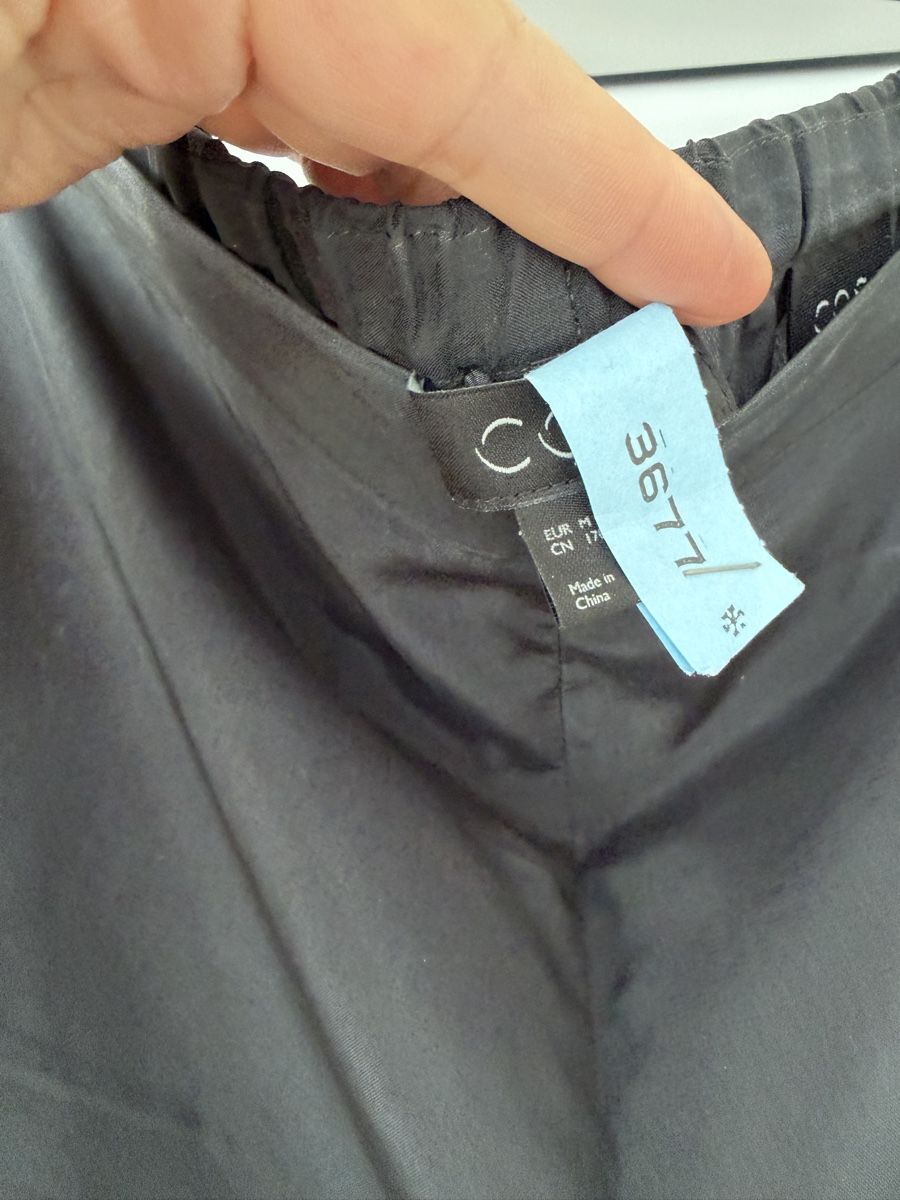 Cos Pantalons: Schwarze Hose, COS, Seide, Grösse M – D'occasion à Zürich par Ambrette9 4