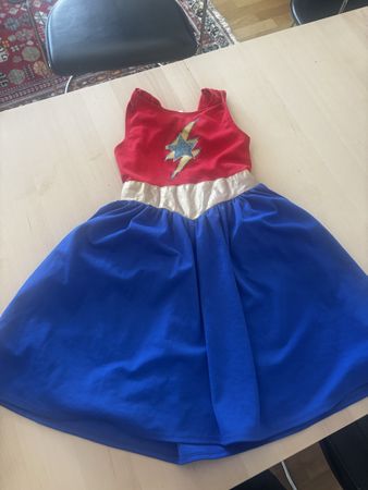 Superwoman costume Halloween 128/134