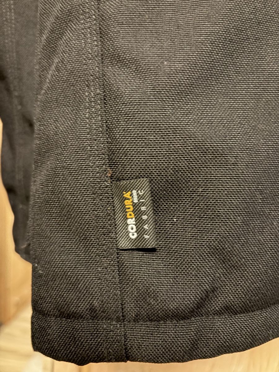 Carhartt Jacken: Veste Carhartt robuste size M – Gebraucht aus Lausanne von san_9d2j 5