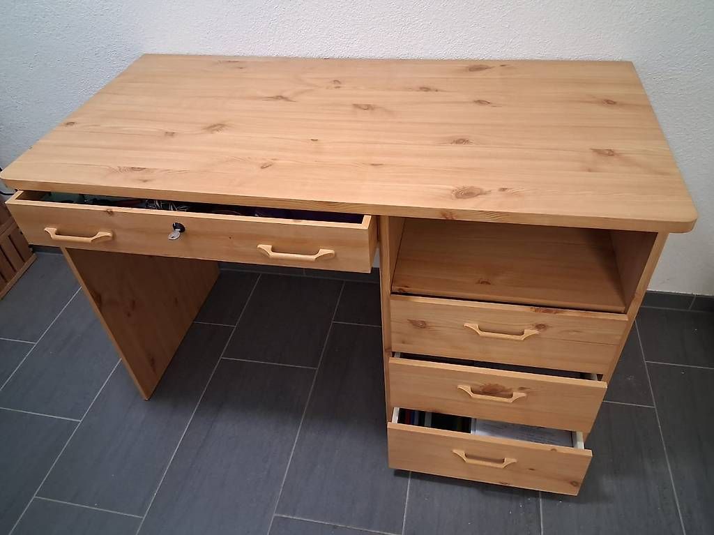 Bureaux: Bürotisch – D'occasion à Horgen par cla_bv5q 1