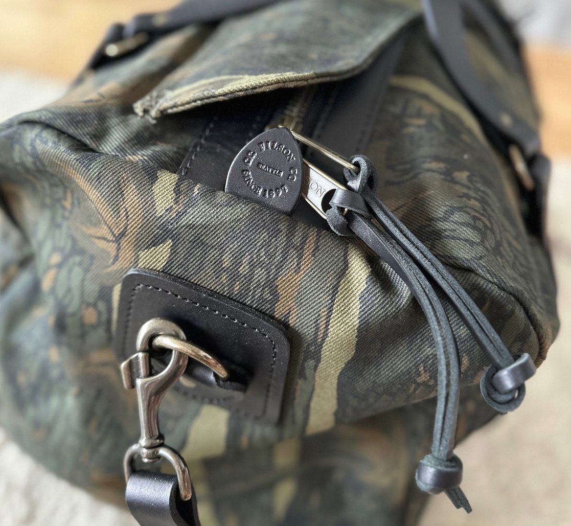 Borse: FILSON medium rugged twill duffel bag medium / bark camo – Usato da Lugnorre venduto da Filson 5