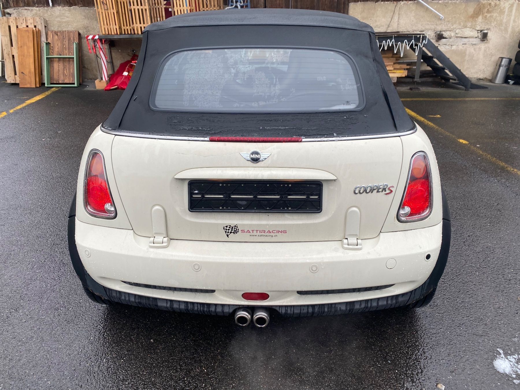 Mini Autos: Mini Cooper S Cabriolet, Jg. 2007, weiss, Leder – Gebraucht aus Ballwil von ClassicGallery 2
