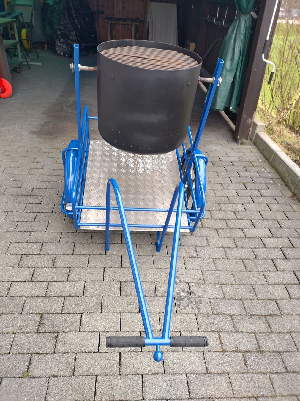 Anhänger: Veloanhänger mit Grill – Gebraucht aus Altbüron von bestatter12 2