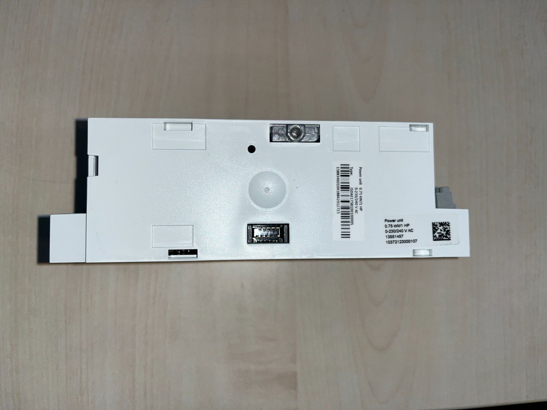 Lenze Composants électroniques: Lenze FU i550/ 0.75Kw – Neuf avec emballage d'origine à Wauwil par ISELI_ENERGIE_AG