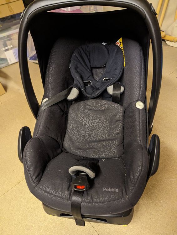 Maxi-Cosi Sièges auto: Maxi Cosi Pebble mit ISOFIX Basisstation – D'occasion à Interlaken par Trisu