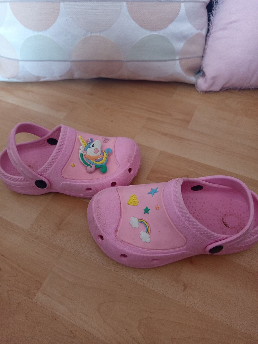 Chaussures filles: Hausschuhe Größe 26 – D'occasion à Nidau par mka_mzd7 2