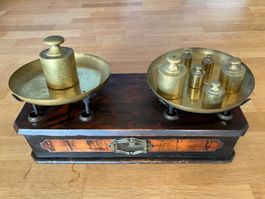 Balance Cinque Chilog antique avec poids en laiton, fin XIXe