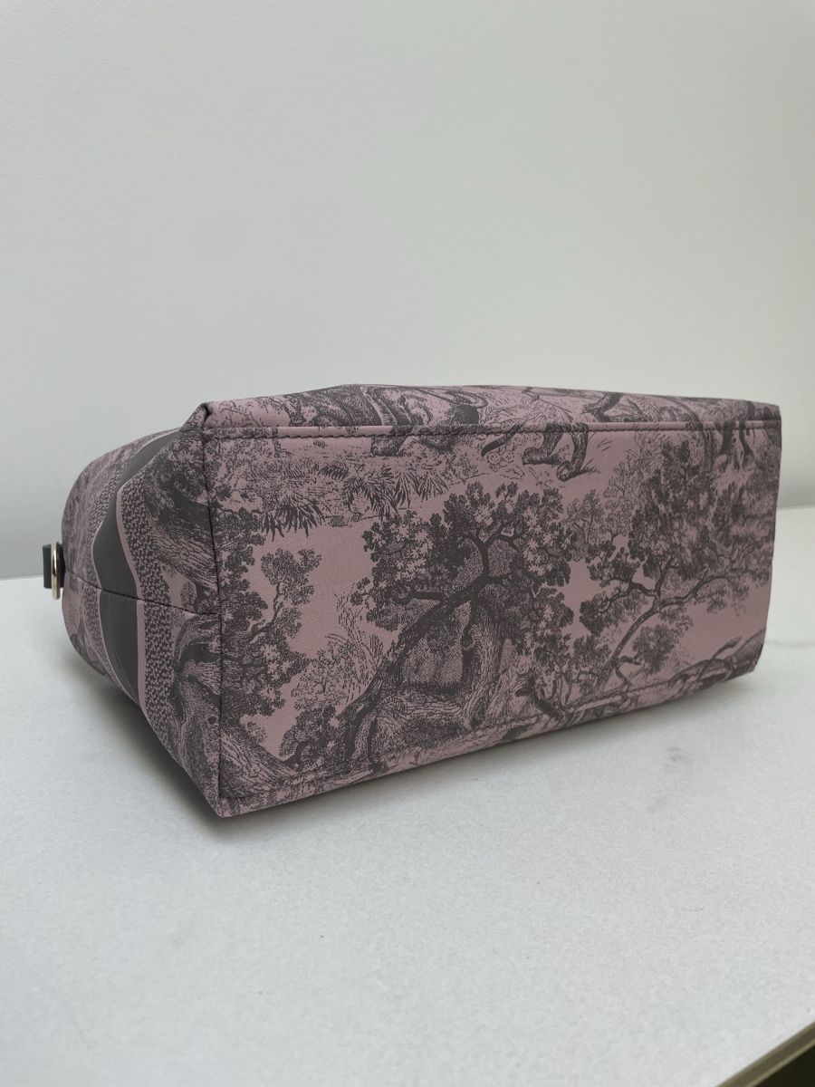 Dior Borse da donna: NEW Dior Nomad bag – Nuovo e nell'imballaggio originale da Vacallo venduto da kellyyy 2