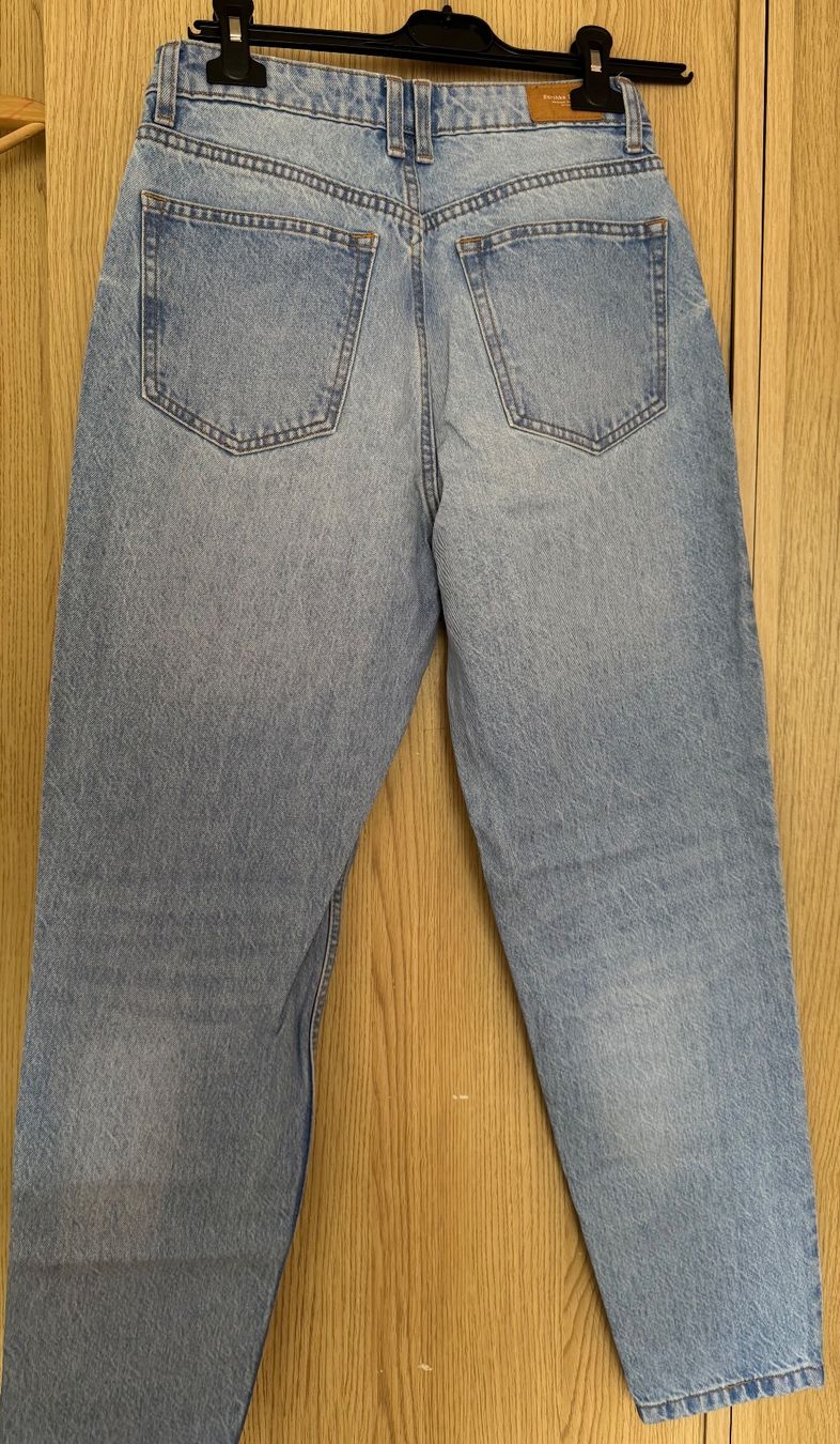 Bershka Jeans: Jeans – Usato da Basel venduto da cey_ns7g 1