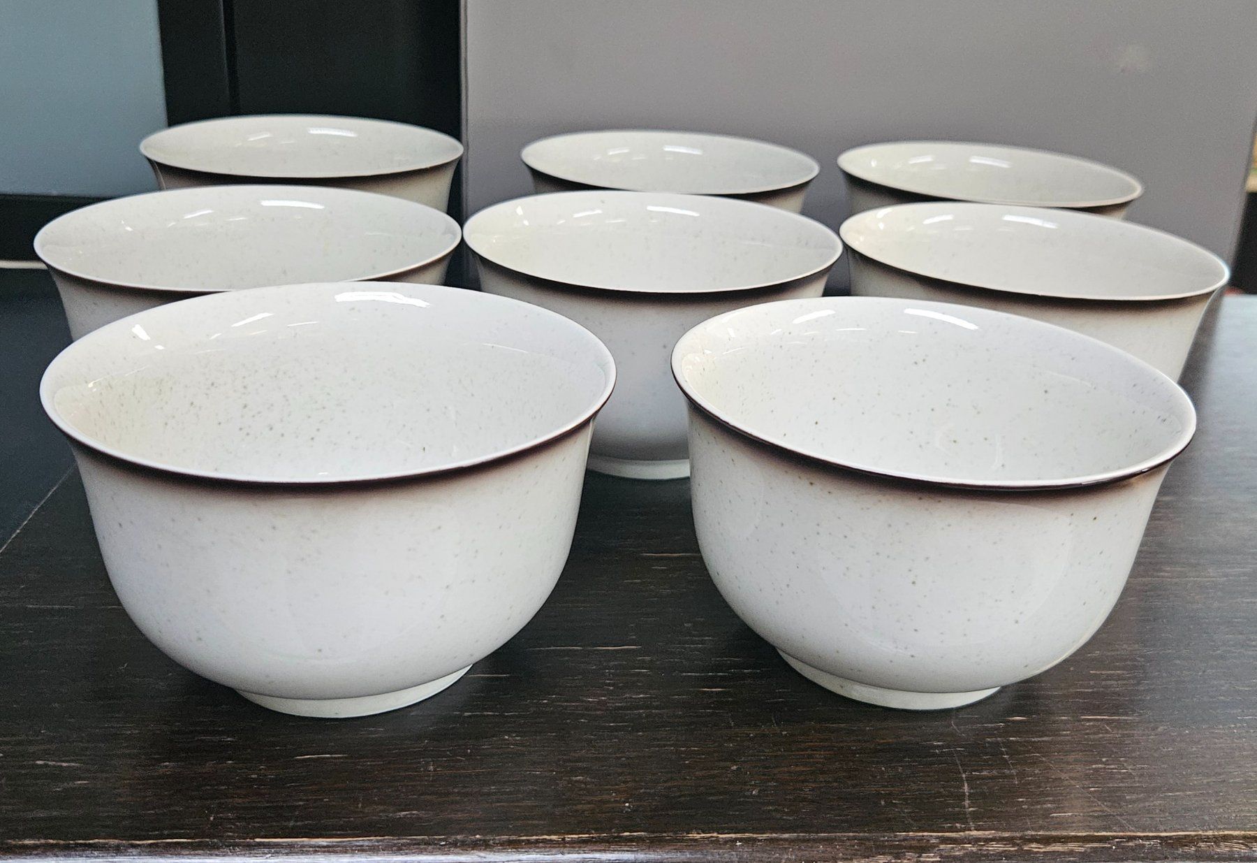 Set di piatti: 8 x Schalen Weiss/Braun – Usato da figino venduto da ame_frv2