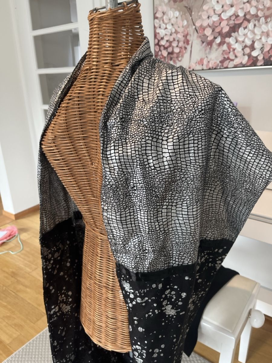Foulard & Sciarpe: Schal, Stola mit Silbermuster – Usato da Solothurn venduto da Bobesch08 3