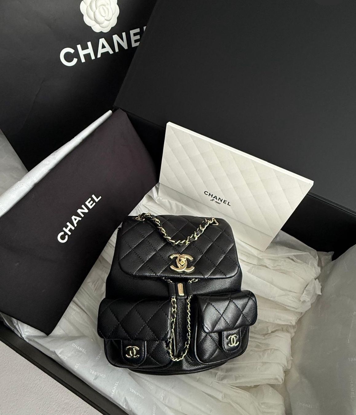 Chanel Zaini: Chanel ikonischer DUMA Rucksack – Nuovo e nell'imballaggio originale da Riehen venduto da karolina3 1
