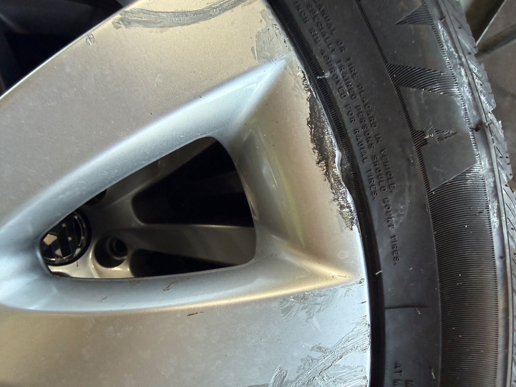 Volkswagen Pneumatici & Ruote complete: VW Passat,Scirocco 225/45R17 – Usato da Oftringen venduto da Leonsara 7