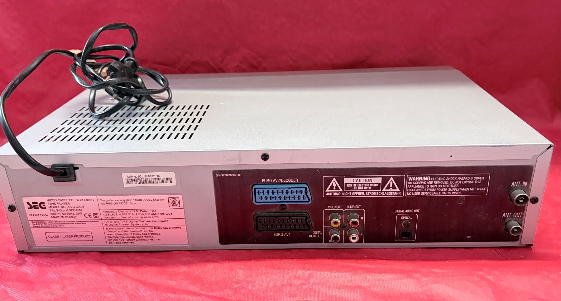 Tutti i VHS: DVD/VHS Recorder - DHC 30 CH – Usato da Zäziwil venduto da meri79. 4