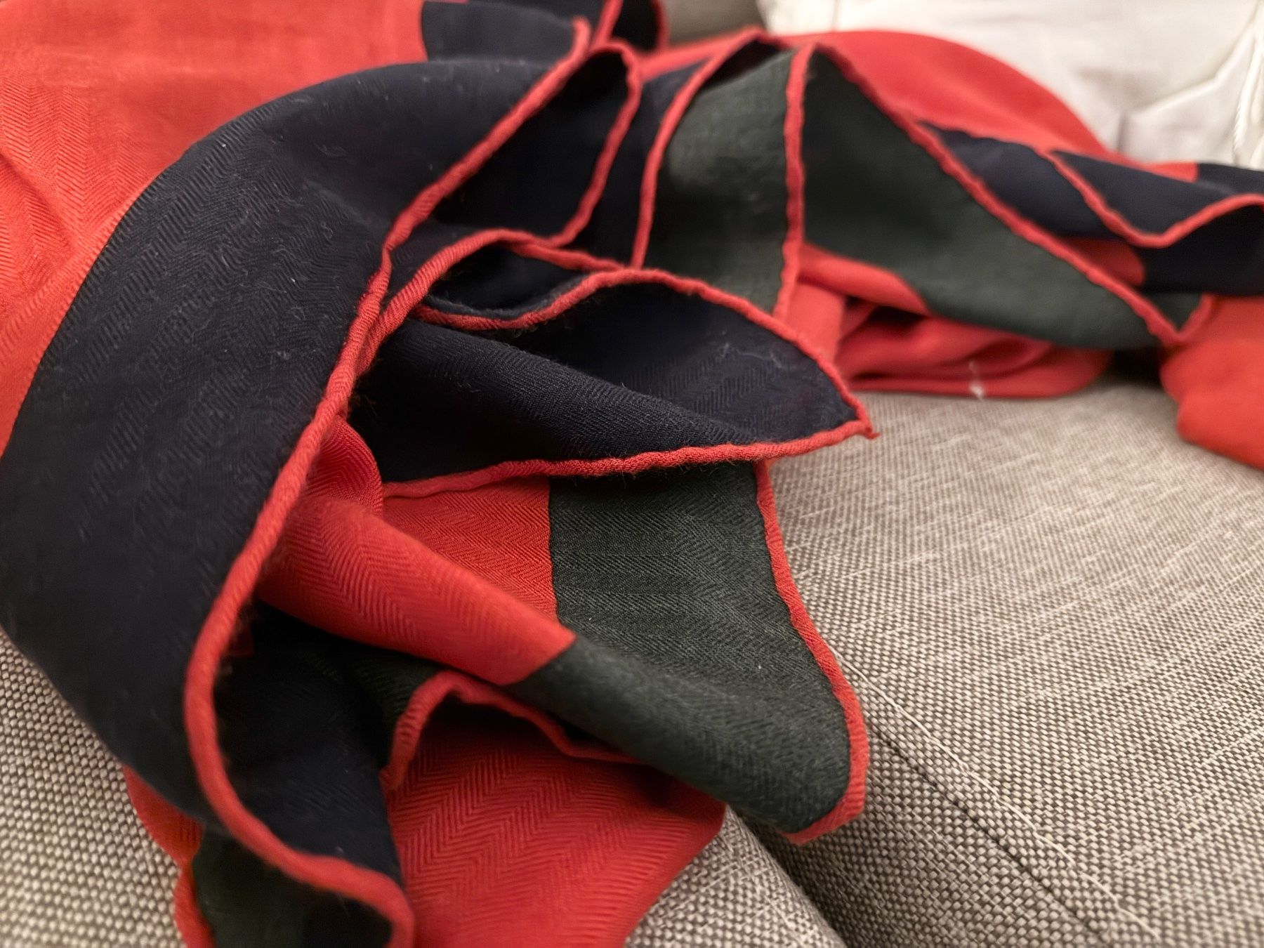 Hermès Foulards, Tücher & Schals: HERMES Schal – Gebraucht aus Genève von mar_g5r2 4