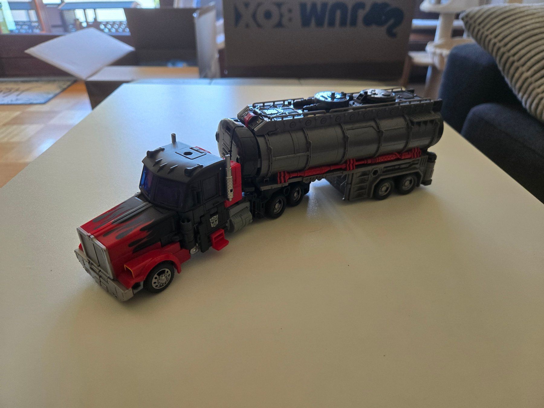 Hasbro Giocattoli: Transformers Legacy Laser Optimus Prime – Usato da Genève venduto da Phoebvs 1