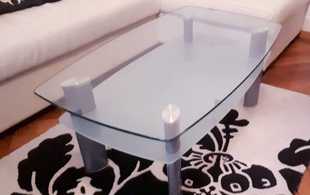 Tavoli: Table basse en verre. – Usato da Neuchâtel venduto da wikit