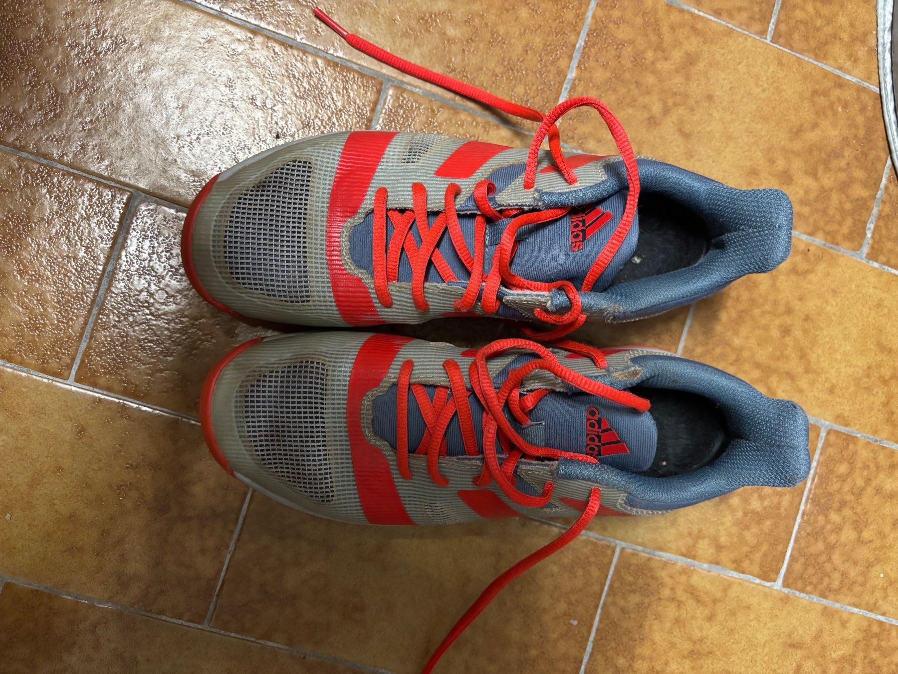 Adidas Scarpe da uomo: Sportschuhe – Usato da ZOLLIKON venduto da FamilleArleti