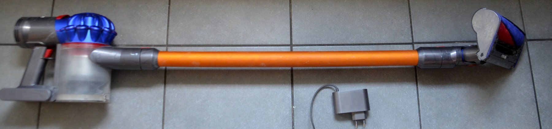 Dyson Staubsauger & Zubehör: Dyson V7 Staubsauger / aspirateur – Gebraucht aus Collonges von arashee 1
