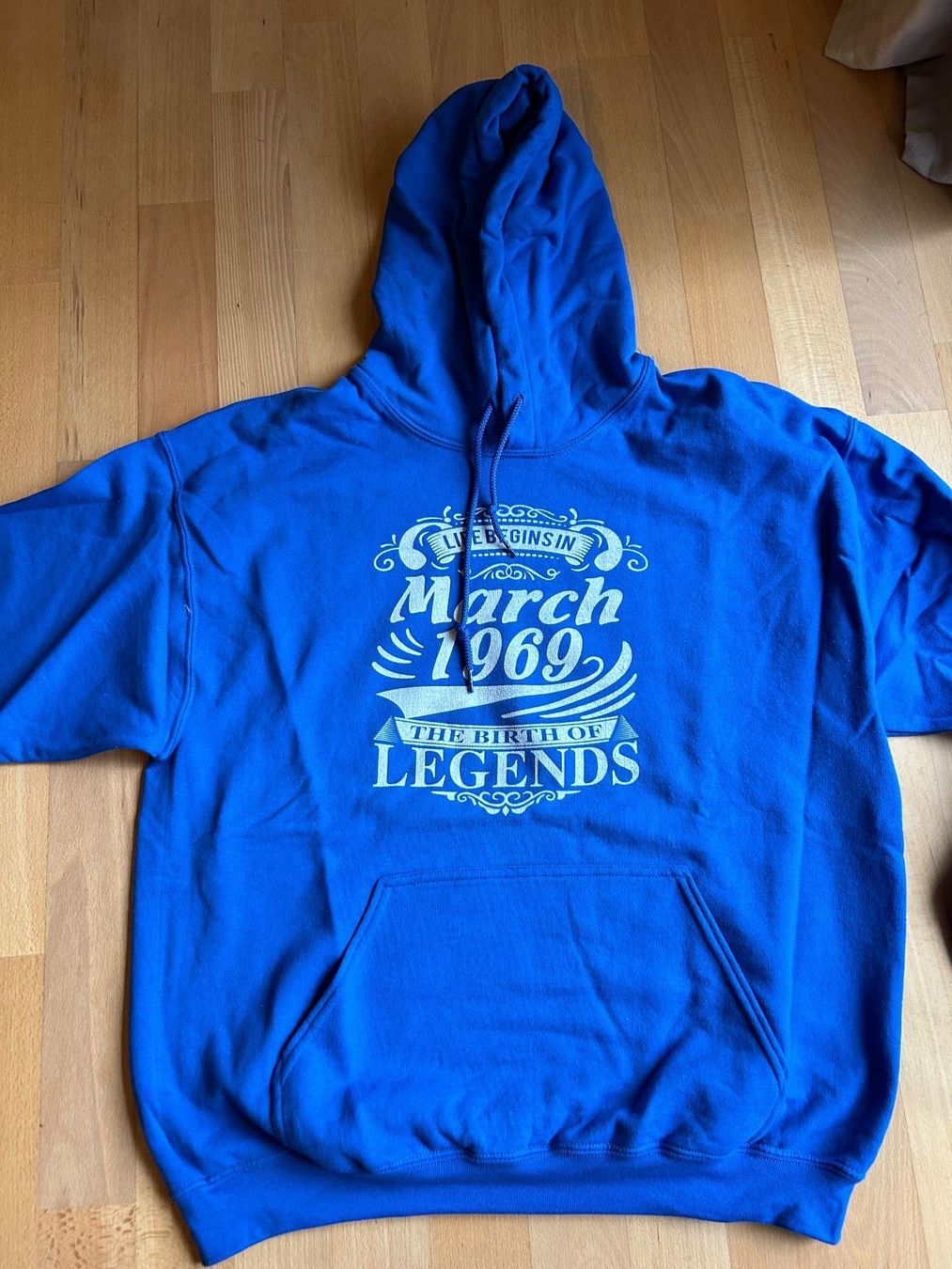 Maglioni & Felpe: Hoodie: "Born in March 1969 Legends" Gr. L Pullover – Usato da Neftenbach venduto da Boska_1969