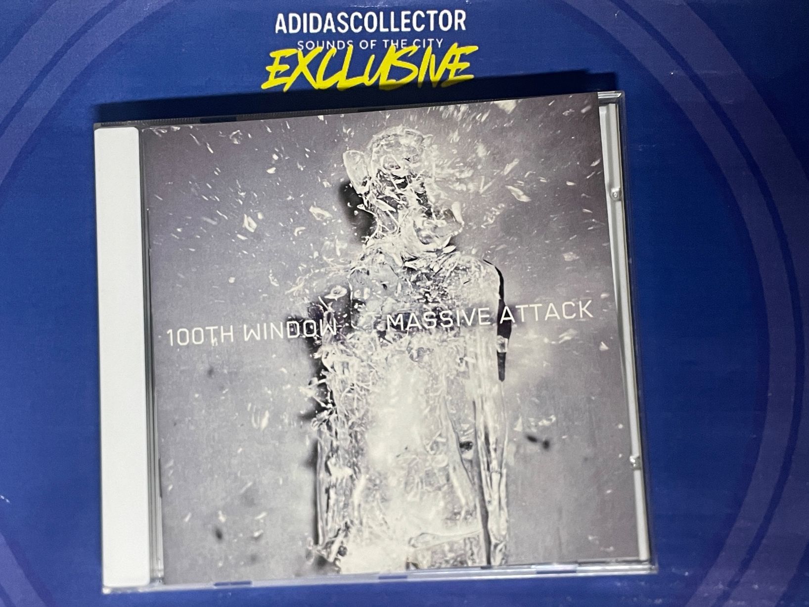 CD: Massive Attack - 100th Window – Usato da Muri b. Bern venduto da AdidasCollector
