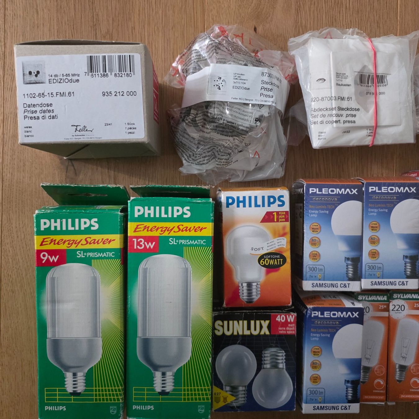 Feller Stecker: Leuchtmittel und Steckdosen – Neu (gemäss Beschreibung) aus Volketswil von K.. 1