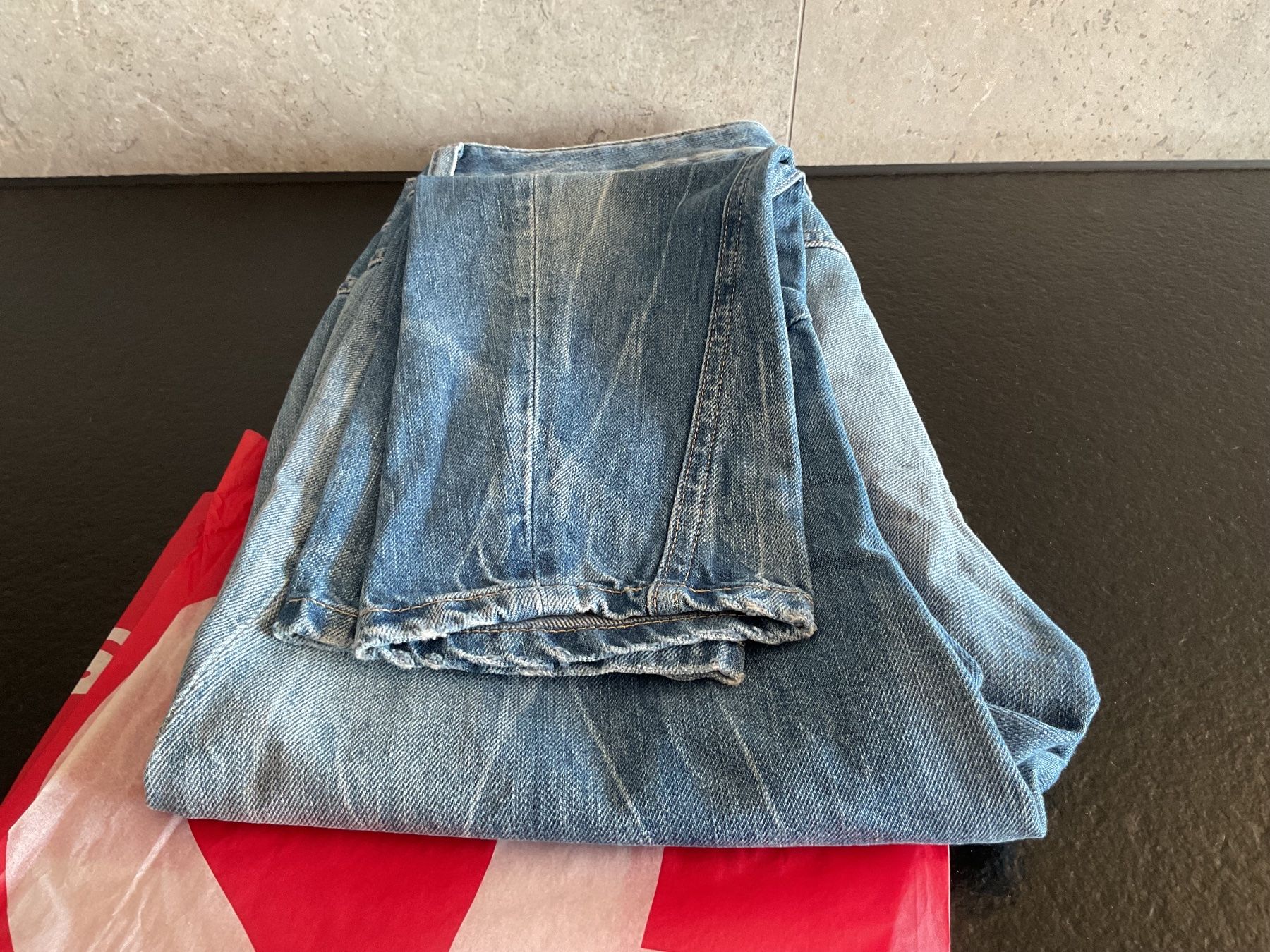 Diesel Jeans: Jeans DIESEL – Nuovo (secondo la descrizione) da Neuchâtel venduto da sta_7qfy 1