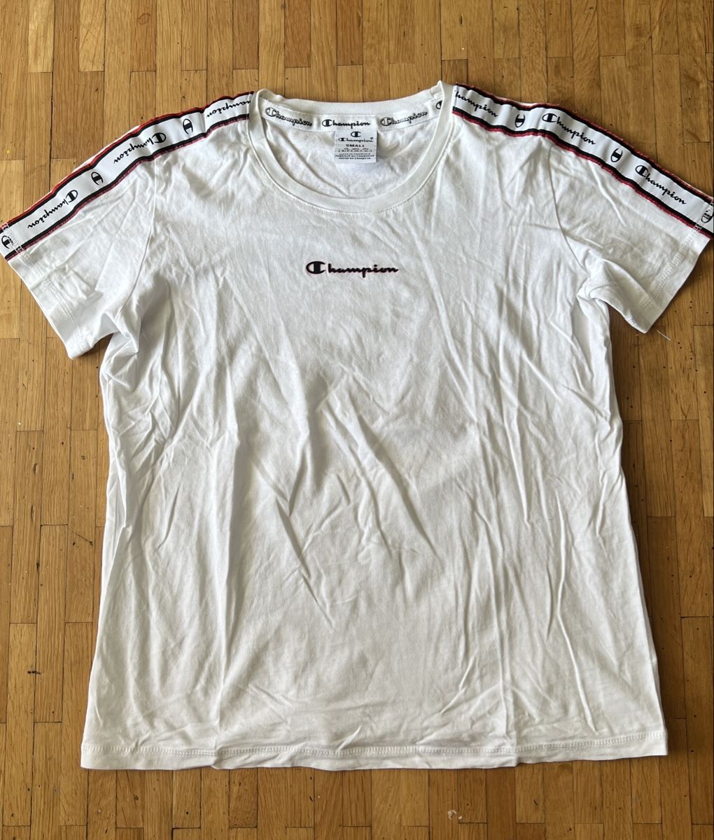 Champion T-Shirts: Champion T-Shirt weiss Gr. S – Gebraucht aus Tagelswangen von Bomu
