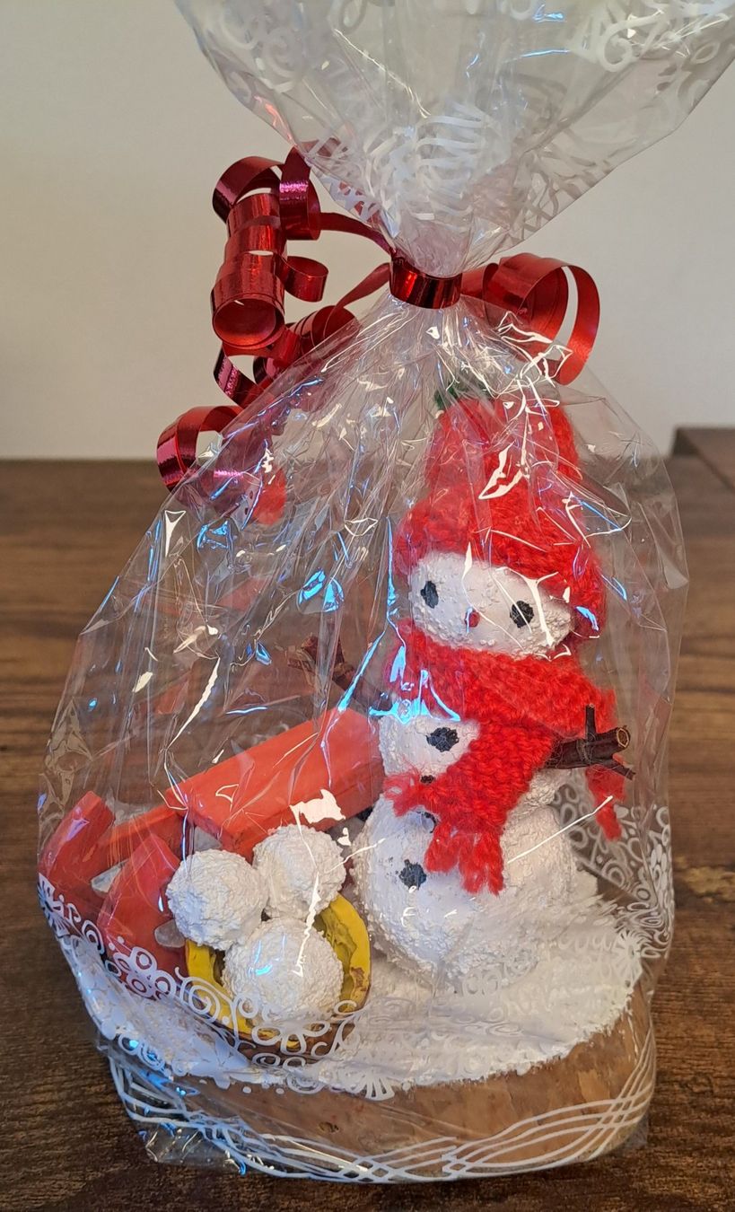 Tutte le decorazioni: Winterdeko Schneemann mit Schlitten, Handarbeit – Usato da Bertschikon Gossau venduto da Singeruwe 1