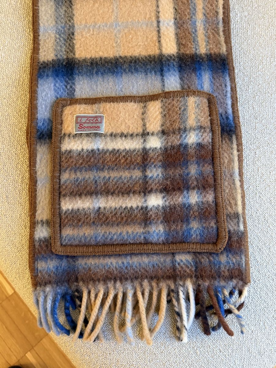 Foulards, Tücher & Schals: Wool Scarf with Pockets Checked – Gebraucht aus Zürich von ralph__ 4