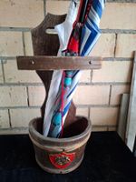 Schicker Vintage Schirmständer aus Holz