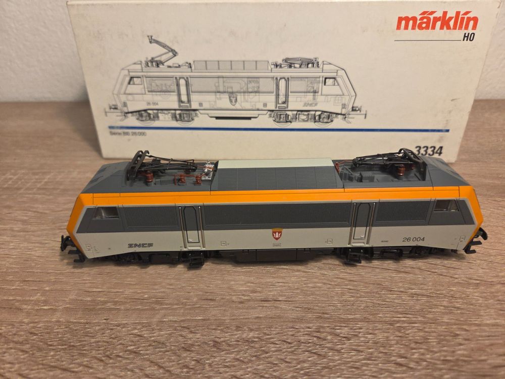 MRCE ES 64 U2-020 unterwegs für Flixtrain in Lemförde 23.8.2022
