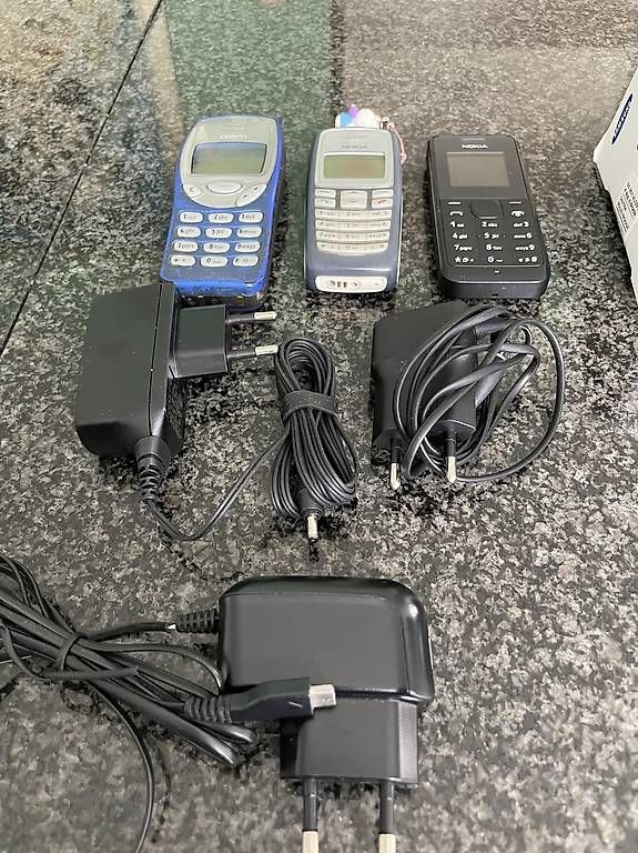 Handys / Smartphones: Retro Handys / 4 Stk. – Gebraucht aus ossingen von franco057 3