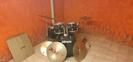 Ddrum Drumkit mit High-End Zildjian und Paiste Becken