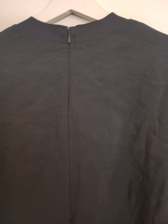 Cos Blusen: Cos schwarze Bluse mit Details – Gebraucht aus Zürich von Melianea 2