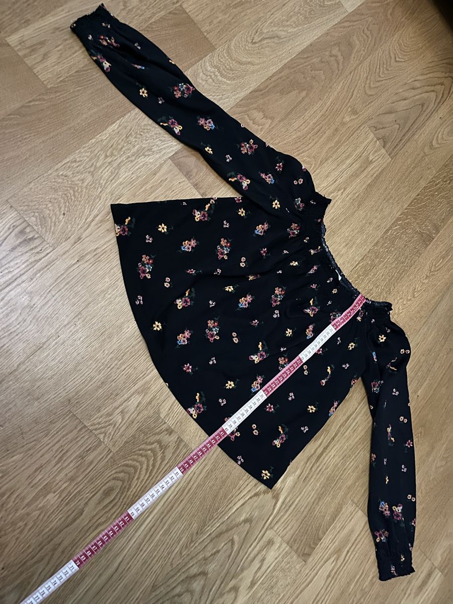 H&M Top: Schönes schulterfrei Oberteil – Usato da Zürich venduto da MariaSusanne