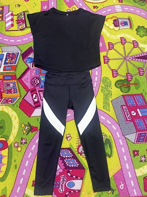 H&M Ensembles coordonnés: Trainingsset, Mädchen, 98-104, schwarz, H&M – Neuf (Voir description) à Wilen b. Wil par carpediem25