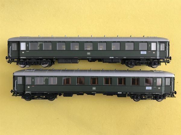 Fleischmann Modellini di ferrovie: 2x Fleischmann Personenwagen DR 2 KL – Nuovo (secondo la descrizione) da Hauterive NE venduto da eriamch
